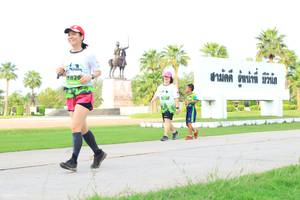 BIB: 7820
                            <button type="button" onclick="openModal(3697189)" class="btn btn-primary btn-sm float-right btn-popup" data-toggle="modal" data-target=".modal-high-quality">
                        <i class="fas fa-shopping-cart"></i> Add to Cart
                    </button>
                                            <button type="button" onclick="isThisMe(3697189, true)" class="btn btn-success btn-sm float-right btn-popup btn-isme hidden" data-toggle="tooltip" data-placement="bottom" title="นี่คือรูปของคุณใช่ไหม คลิกที่นี่เพื่อเอาเข้าอัลบั้ม">
                        <i class="fas fa-plus"></i> Add to album
                    </button>
                    <button type="button" onclick="isThisMe(3697189, false)" class="btn btn-warning btn-sm float-right btn-popup btn-isnotme hidden">
                        <i class="fas fa-ban"></i> Remove from album
                    </button>