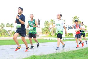 BIB: 
                            <button type="button" onclick="openModal(3677226)" class="btn btn-primary btn-sm float-right btn-popup" data-toggle="modal" data-target=".modal-high-quality">
                        <i class="fas fa-shopping-cart"></i> Add to Cart
                    </button>
                                            <button type="button" onclick="isThisMe(3677226, true)" class="btn btn-success btn-sm float-right btn-popup btn-isme hidden" data-toggle="tooltip" data-placement="bottom" title="นี่คือรูปของคุณใช่ไหม คลิกที่นี่เพื่อเอาเข้าอัลบั้ม">
                        <i class="fas fa-plus"></i> Add to album
                    </button>
                    <button type="button" onclick="isThisMe(3677226, false)" class="btn btn-warning btn-sm float-right btn-popup btn-isnotme hidden">
                        <i class="fas fa-ban"></i> Remove from album
                    </button>