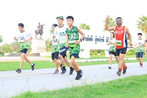 BIB: 1492, 2489
                            <button type="button" onclick="openModal(3677918)" class="btn btn-primary btn-sm float-right btn-popup" data-toggle="modal" data-target=".modal-high-quality">
                        <i class="fas fa-shopping-cart"></i> Add to Cart
                    </button>
                                            <button type="button" onclick="isThisMe(3677918, true)" class="btn btn-success btn-sm float-right btn-popup btn-isme hidden" data-toggle="tooltip" data-placement="bottom" title="นี่คือรูปของคุณใช่ไหม คลิกที่นี่เพื่อเอาเข้าอัลบั้ม">
                        <i class="fas fa-plus"></i> Add to album
                    </button>
                    <button type="button" onclick="isThisMe(3677918, false)" class="btn btn-warning btn-sm float-right btn-popup btn-isnotme hidden">
                        <i class="fas fa-ban"></i> Remove from album
                    </button>