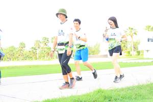 BIB: 1792, 1865
                            <button type="button" onclick="openModal(3694752)" class="btn btn-primary btn-sm float-right btn-popup" data-toggle="modal" data-target=".modal-high-quality">
                        <i class="fas fa-shopping-cart"></i> Add to Cart
                    </button>
                                            <button type="button" onclick="isThisMe(3694752, true)" class="btn btn-success btn-sm float-right btn-popup btn-isme hidden" data-toggle="tooltip" data-placement="bottom" title="นี่คือรูปของคุณใช่ไหม คลิกที่นี่เพื่อเอาเข้าอัลบั้ม">
                        <i class="fas fa-plus"></i> Add to album
                    </button>
                    <button type="button" onclick="isThisMe(3694752, false)" class="btn btn-warning btn-sm float-right btn-popup btn-isnotme hidden">
                        <i class="fas fa-ban"></i> Remove from album
                    </button>