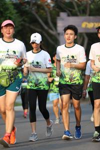 BIB: 
                            <button type="button" onclick="openModal(3606684)" class="btn btn-primary btn-sm float-right btn-popup" data-toggle="modal" data-target=".modal-high-quality">
                        <i class="fas fa-shopping-cart"></i> Add to Cart
                    </button>
                                            <button type="button" onclick="isThisMe(3606684, true)" class="btn btn-success btn-sm float-right btn-popup btn-isme hidden" data-toggle="tooltip" data-placement="bottom" title="นี่คือรูปของคุณใช่ไหม คลิกที่นี่เพื่อเอาเข้าอัลบั้ม">
                        <i class="fas fa-plus"></i> Add to album
                    </button>
                    <button type="button" onclick="isThisMe(3606684, false)" class="btn btn-warning btn-sm float-right btn-popup btn-isnotme hidden">
                        <i class="fas fa-ban"></i> Remove from album
                    </button>