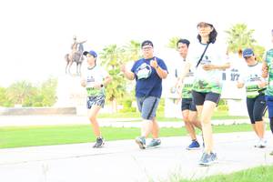 BIB: 2218
                            <button type="button" onclick="openModal(3692039)" class="btn btn-primary btn-sm float-right btn-popup" data-toggle="modal" data-target=".modal-high-quality">
                        <i class="fas fa-shopping-cart"></i> Add to Cart
                    </button>
                                            <button type="button" onclick="isThisMe(3692039, true)" class="btn btn-success btn-sm float-right btn-popup btn-isme hidden" data-toggle="tooltip" data-placement="bottom" title="นี่คือรูปของคุณใช่ไหม คลิกที่นี่เพื่อเอาเข้าอัลบั้ม">
                        <i class="fas fa-plus"></i> Add to album
                    </button>
                    <button type="button" onclick="isThisMe(3692039, false)" class="btn btn-warning btn-sm float-right btn-popup btn-isnotme hidden">
                        <i class="fas fa-ban"></i> Remove from album
                    </button>