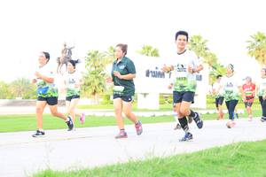 BIB: 1622
                            <button type="button" onclick="openModal(3687988)" class="btn btn-primary btn-sm float-right btn-popup" data-toggle="modal" data-target=".modal-high-quality">
                        <i class="fas fa-shopping-cart"></i> Add to Cart
                    </button>
                                            <button type="button" onclick="isThisMe(3687988, true)" class="btn btn-success btn-sm float-right btn-popup btn-isme hidden" data-toggle="tooltip" data-placement="bottom" title="นี่คือรูปของคุณใช่ไหม คลิกที่นี่เพื่อเอาเข้าอัลบั้ม">
                        <i class="fas fa-plus"></i> Add to album
                    </button>
                    <button type="button" onclick="isThisMe(3687988, false)" class="btn btn-warning btn-sm float-right btn-popup btn-isnotme hidden">
                        <i class="fas fa-ban"></i> Remove from album
                    </button>