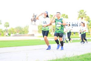 BIB: 1565, 
                            <button type="button" onclick="openModal(3686771)" class="btn btn-primary btn-sm float-right btn-popup" data-toggle="modal" data-target=".modal-high-quality">
                        <i class="fas fa-shopping-cart"></i> Add to Cart
                    </button>
                                            <button type="button" onclick="isThisMe(3686771, true)" class="btn btn-success btn-sm float-right btn-popup btn-isme hidden" data-toggle="tooltip" data-placement="bottom" title="นี่คือรูปของคุณใช่ไหม คลิกที่นี่เพื่อเอาเข้าอัลบั้ม">
                        <i class="fas fa-plus"></i> Add to album
                    </button>
                    <button type="button" onclick="isThisMe(3686771, false)" class="btn btn-warning btn-sm float-right btn-popup btn-isnotme hidden">
                        <i class="fas fa-ban"></i> Remove from album
                    </button>