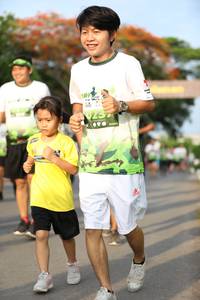 BIB: 
                            <button type="button" onclick="openModal(3618888)" class="btn btn-primary btn-sm float-right btn-popup" data-toggle="modal" data-target=".modal-high-quality">
                        <i class="fas fa-shopping-cart"></i> Add to Cart
                    </button>
                                            <button type="button" onclick="isThisMe(3618888, true)" class="btn btn-success btn-sm float-right btn-popup btn-isme hidden" data-toggle="tooltip" data-placement="bottom" title="นี่คือรูปของคุณใช่ไหม คลิกที่นี่เพื่อเอาเข้าอัลบั้ม">
                        <i class="fas fa-plus"></i> Add to album
                    </button>
                    <button type="button" onclick="isThisMe(3618888, false)" class="btn btn-warning btn-sm float-right btn-popup btn-isnotme hidden">
                        <i class="fas fa-ban"></i> Remove from album
                    </button>