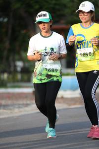 BIB: 1690
                            <button type="button" onclick="openModal(3613455)" class="btn btn-primary btn-sm float-right btn-popup" data-toggle="modal" data-target=".modal-high-quality">
                        <i class="fas fa-shopping-cart"></i> Add to Cart
                    </button>
                                            <button type="button" onclick="isThisMe(3613455, true)" class="btn btn-success btn-sm float-right btn-popup btn-isme hidden" data-toggle="tooltip" data-placement="bottom" title="นี่คือรูปของคุณใช่ไหม คลิกที่นี่เพื่อเอาเข้าอัลบั้ม">
                        <i class="fas fa-plus"></i> Add to album
                    </button>
                    <button type="button" onclick="isThisMe(3613455, false)" class="btn btn-warning btn-sm float-right btn-popup btn-isnotme hidden">
                        <i class="fas fa-ban"></i> Remove from album
                    </button>