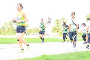 BIB: 
                            <button type="button" onclick="openModal(3694159)" class="btn btn-primary btn-sm float-right btn-popup" data-toggle="modal" data-target=".modal-high-quality">
                        <i class="fas fa-shopping-cart"></i> Add to Cart
                    </button>
                                            <button type="button" onclick="isThisMe(3694159, true)" class="btn btn-success btn-sm float-right btn-popup btn-isme hidden" data-toggle="tooltip" data-placement="bottom" title="นี่คือรูปของคุณใช่ไหม คลิกที่นี่เพื่อเอาเข้าอัลบั้ม">
                        <i class="fas fa-plus"></i> Add to album
                    </button>
                    <button type="button" onclick="isThisMe(3694159, false)" class="btn btn-warning btn-sm float-right btn-popup btn-isnotme hidden">
                        <i class="fas fa-ban"></i> Remove from album
                    </button>