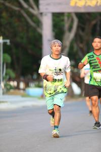 BIB: 986
                            <button type="button" onclick="openModal(3596458)" class="btn btn-primary btn-sm float-right btn-popup" data-toggle="modal" data-target=".modal-high-quality">
                        <i class="fas fa-shopping-cart"></i> Add to Cart
                    </button>
                                            <button type="button" onclick="isThisMe(3596458, true)" class="btn btn-success btn-sm float-right btn-popup btn-isme hidden" data-toggle="tooltip" data-placement="bottom" title="นี่คือรูปของคุณใช่ไหม คลิกที่นี่เพื่อเอาเข้าอัลบั้ม">
                        <i class="fas fa-plus"></i> Add to album
                    </button>
                    <button type="button" onclick="isThisMe(3596458, false)" class="btn btn-warning btn-sm float-right btn-popup btn-isnotme hidden">
                        <i class="fas fa-ban"></i> Remove from album
                    </button>