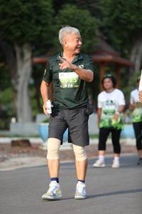 BIB: 
                            <button type="button" onclick="openModal(3620406)" class="btn btn-primary btn-sm float-right btn-popup" data-toggle="modal" data-target=".modal-high-quality">
                        <i class="fas fa-shopping-cart"></i> Add to Cart
                    </button>
                                            <button type="button" onclick="isThisMe(3620406, true)" class="btn btn-success btn-sm float-right btn-popup btn-isme hidden" data-toggle="tooltip" data-placement="bottom" title="นี่คือรูปของคุณใช่ไหม คลิกที่นี่เพื่อเอาเข้าอัลบั้ม">
                        <i class="fas fa-plus"></i> Add to album
                    </button>
                    <button type="button" onclick="isThisMe(3620406, false)" class="btn btn-warning btn-sm float-right btn-popup btn-isnotme hidden">
                        <i class="fas fa-ban"></i> Remove from album
                    </button>