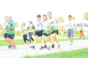 BIB: 
                            <button type="button" onclick="openModal(3690992)" class="btn btn-primary btn-sm float-right btn-popup" data-toggle="modal" data-target=".modal-high-quality">
                        <i class="fas fa-shopping-cart"></i> Add to Cart
                    </button>
                                            <button type="button" onclick="isThisMe(3690992, true)" class="btn btn-success btn-sm float-right btn-popup btn-isme hidden" data-toggle="tooltip" data-placement="bottom" title="นี่คือรูปของคุณใช่ไหม คลิกที่นี่เพื่อเอาเข้าอัลบั้ม">
                        <i class="fas fa-plus"></i> Add to album
                    </button>
                    <button type="button" onclick="isThisMe(3690992, false)" class="btn btn-warning btn-sm float-right btn-popup btn-isnotme hidden">
                        <i class="fas fa-ban"></i> Remove from album
                    </button>