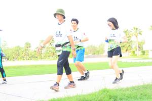 BIB: 1792, 1865
                            <button type="button" onclick="openModal(3694728)" class="btn btn-primary btn-sm float-right btn-popup" data-toggle="modal" data-target=".modal-high-quality">
                        <i class="fas fa-shopping-cart"></i> Add to Cart
                    </button>
                                            <button type="button" onclick="isThisMe(3694728, true)" class="btn btn-success btn-sm float-right btn-popup btn-isme hidden" data-toggle="tooltip" data-placement="bottom" title="นี่คือรูปของคุณใช่ไหม คลิกที่นี่เพื่อเอาเข้าอัลบั้ม">
                        <i class="fas fa-plus"></i> Add to album
                    </button>
                    <button type="button" onclick="isThisMe(3694728, false)" class="btn btn-warning btn-sm float-right btn-popup btn-isnotme hidden">
                        <i class="fas fa-ban"></i> Remove from album
                    </button>