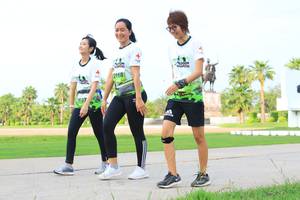 BIB: 
                            <button type="button" onclick="openModal(3697927)" class="btn btn-primary btn-sm float-right btn-popup" data-toggle="modal" data-target=".modal-high-quality">
                        <i class="fas fa-shopping-cart"></i> Add to Cart
                    </button>
                                            <button type="button" onclick="isThisMe(3697927, true)" class="btn btn-success btn-sm float-right btn-popup btn-isme hidden" data-toggle="tooltip" data-placement="bottom" title="นี่คือรูปของคุณใช่ไหม คลิกที่นี่เพื่อเอาเข้าอัลบั้ม">
                        <i class="fas fa-plus"></i> Add to album
                    </button>
                    <button type="button" onclick="isThisMe(3697927, false)" class="btn btn-warning btn-sm float-right btn-popup btn-isnotme hidden">
                        <i class="fas fa-ban"></i> Remove from album
                    </button>