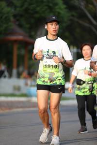 BIB: 1910
                            <button type="button" onclick="openModal(3607630)" class="btn btn-primary btn-sm float-right btn-popup" data-toggle="modal" data-target=".modal-high-quality">
                        <i class="fas fa-shopping-cart"></i> Add to Cart
                    </button>
                                            <button type="button" onclick="isThisMe(3607630, true)" class="btn btn-success btn-sm float-right btn-popup btn-isme hidden" data-toggle="tooltip" data-placement="bottom" title="นี่คือรูปของคุณใช่ไหม คลิกที่นี่เพื่อเอาเข้าอัลบั้ม">
                        <i class="fas fa-plus"></i> Add to album
                    </button>
                    <button type="button" onclick="isThisMe(3607630, false)" class="btn btn-warning btn-sm float-right btn-popup btn-isnotme hidden">
                        <i class="fas fa-ban"></i> Remove from album
                    </button>