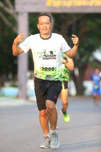 BIB: 20603
                            <button type="button" onclick="openModal(3596926)" class="btn btn-primary btn-sm float-right btn-popup" data-toggle="modal" data-target=".modal-high-quality">
                        <i class="fas fa-shopping-cart"></i> Add to Cart
                    </button>
                                            <button type="button" onclick="isThisMe(3596926, true)" class="btn btn-success btn-sm float-right btn-popup btn-isme hidden" data-toggle="tooltip" data-placement="bottom" title="นี่คือรูปของคุณใช่ไหม คลิกที่นี่เพื่อเอาเข้าอัลบั้ม">
                        <i class="fas fa-plus"></i> Add to album
                    </button>
                    <button type="button" onclick="isThisMe(3596926, false)" class="btn btn-warning btn-sm float-right btn-popup btn-isnotme hidden">
                        <i class="fas fa-ban"></i> Remove from album
                    </button>