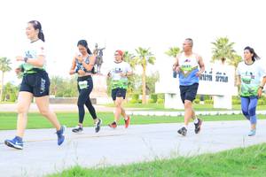 BIB: 2647
                            <button type="button" onclick="openModal(3677334)" class="btn btn-primary btn-sm float-right btn-popup" data-toggle="modal" data-target=".modal-high-quality">
                        <i class="fas fa-shopping-cart"></i> Add to Cart
                    </button>
                                            <button type="button" onclick="isThisMe(3677334, true)" class="btn btn-success btn-sm float-right btn-popup btn-isme hidden" data-toggle="tooltip" data-placement="bottom" title="นี่คือรูปของคุณใช่ไหม คลิกที่นี่เพื่อเอาเข้าอัลบั้ม">
                        <i class="fas fa-plus"></i> Add to album
                    </button>
                    <button type="button" onclick="isThisMe(3677334, false)" class="btn btn-warning btn-sm float-right btn-popup btn-isnotme hidden">
                        <i class="fas fa-ban"></i> Remove from album
                    </button>