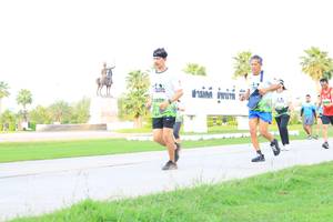 BIB: 1529
                            <button type="button" onclick="openModal(3682077)" class="btn btn-primary btn-sm float-right btn-popup" data-toggle="modal" data-target=".modal-high-quality">
                        <i class="fas fa-shopping-cart"></i> Add to Cart
                    </button>
                                            <button type="button" onclick="isThisMe(3682077, true)" class="btn btn-success btn-sm float-right btn-popup btn-isme hidden" data-toggle="tooltip" data-placement="bottom" title="นี่คือรูปของคุณใช่ไหม คลิกที่นี่เพื่อเอาเข้าอัลบั้ม">
                        <i class="fas fa-plus"></i> Add to album
                    </button>
                    <button type="button" onclick="isThisMe(3682077, false)" class="btn btn-warning btn-sm float-right btn-popup btn-isnotme hidden">
                        <i class="fas fa-ban"></i> Remove from album
                    </button>