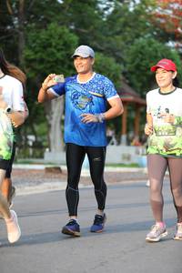 BIB: 
                            <button type="button" onclick="openModal(3600829)" class="btn btn-primary btn-sm float-right btn-popup" data-toggle="modal" data-target=".modal-high-quality">
                        <i class="fas fa-shopping-cart"></i> Add to Cart
                    </button>
                                            <button type="button" onclick="isThisMe(3600829, true)" class="btn btn-success btn-sm float-right btn-popup btn-isme hidden" data-toggle="tooltip" data-placement="bottom" title="นี่คือรูปของคุณใช่ไหม คลิกที่นี่เพื่อเอาเข้าอัลบั้ม">
                        <i class="fas fa-plus"></i> Add to album
                    </button>
                    <button type="button" onclick="isThisMe(3600829, false)" class="btn btn-warning btn-sm float-right btn-popup btn-isnotme hidden">
                        <i class="fas fa-ban"></i> Remove from album
                    </button>