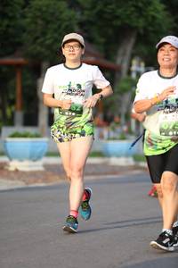 BIB: 
                            <button type="button" onclick="openModal(3609212)" class="btn btn-primary btn-sm float-right btn-popup" data-toggle="modal" data-target=".modal-high-quality">
                        <i class="fas fa-shopping-cart"></i> Add to Cart
                    </button>
                                            <button type="button" onclick="isThisMe(3609212, true)" class="btn btn-success btn-sm float-right btn-popup btn-isme hidden" data-toggle="tooltip" data-placement="bottom" title="นี่คือรูปของคุณใช่ไหม คลิกที่นี่เพื่อเอาเข้าอัลบั้ม">
                        <i class="fas fa-plus"></i> Add to album
                    </button>
                    <button type="button" onclick="isThisMe(3609212, false)" class="btn btn-warning btn-sm float-right btn-popup btn-isnotme hidden">
                        <i class="fas fa-ban"></i> Remove from album
                    </button>