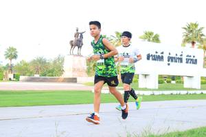 BIB: 531, 1238
                            <button type="button" onclick="openModal(3673455)" class="btn btn-primary btn-sm float-right btn-popup" data-toggle="modal" data-target=".modal-high-quality">
                        <i class="fas fa-shopping-cart"></i> Add to Cart
                    </button>
                                            <button type="button" onclick="isThisMe(3673455, true)" class="btn btn-success btn-sm float-right btn-popup btn-isme hidden" data-toggle="tooltip" data-placement="bottom" title="นี่คือรูปของคุณใช่ไหม คลิกที่นี่เพื่อเอาเข้าอัลบั้ม">
                        <i class="fas fa-plus"></i> Add to album
                    </button>
                    <button type="button" onclick="isThisMe(3673455, false)" class="btn btn-warning btn-sm float-right btn-popup btn-isnotme hidden">
                        <i class="fas fa-ban"></i> Remove from album
                    </button>