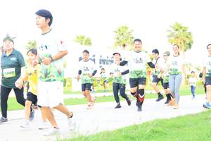 BIB: 669
                            <button type="button" onclick="openModal(3691653)" class="btn btn-primary btn-sm float-right btn-popup" data-toggle="modal" data-target=".modal-high-quality">
                        <i class="fas fa-shopping-cart"></i> Add to Cart
                    </button>
                                            <button type="button" onclick="isThisMe(3691653, true)" class="btn btn-success btn-sm float-right btn-popup btn-isme hidden" data-toggle="tooltip" data-placement="bottom" title="นี่คือรูปของคุณใช่ไหม คลิกที่นี่เพื่อเอาเข้าอัลบั้ม">
                        <i class="fas fa-plus"></i> Add to album
                    </button>
                    <button type="button" onclick="isThisMe(3691653, false)" class="btn btn-warning btn-sm float-right btn-popup btn-isnotme hidden">
                        <i class="fas fa-ban"></i> Remove from album
                    </button>