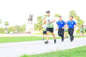 BIB: 
                            <button type="button" onclick="openModal(3685002)" class="btn btn-primary btn-sm float-right btn-popup" data-toggle="modal" data-target=".modal-high-quality">
                        <i class="fas fa-shopping-cart"></i> Add to Cart
                    </button>
                                            <button type="button" onclick="isThisMe(3685002, true)" class="btn btn-success btn-sm float-right btn-popup btn-isme hidden" data-toggle="tooltip" data-placement="bottom" title="นี่คือรูปของคุณใช่ไหม คลิกที่นี่เพื่อเอาเข้าอัลบั้ม">
                        <i class="fas fa-plus"></i> Add to album
                    </button>
                    <button type="button" onclick="isThisMe(3685002, false)" class="btn btn-warning btn-sm float-right btn-popup btn-isnotme hidden">
                        <i class="fas fa-ban"></i> Remove from album
                    </button>