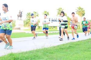 BIB: 
                            <button type="button" onclick="openModal(3683675)" class="btn btn-primary btn-sm float-right btn-popup" data-toggle="modal" data-target=".modal-high-quality">
                        <i class="fas fa-shopping-cart"></i> Add to Cart
                    </button>
                                            <button type="button" onclick="isThisMe(3683675, true)" class="btn btn-success btn-sm float-right btn-popup btn-isme hidden" data-toggle="tooltip" data-placement="bottom" title="นี่คือรูปของคุณใช่ไหม คลิกที่นี่เพื่อเอาเข้าอัลบั้ม">
                        <i class="fas fa-plus"></i> Add to album
                    </button>
                    <button type="button" onclick="isThisMe(3683675, false)" class="btn btn-warning btn-sm float-right btn-popup btn-isnotme hidden">
                        <i class="fas fa-ban"></i> Remove from album
                    </button>