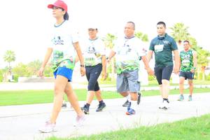 BIB: 2523
                            <button type="button" onclick="openModal(3692463)" class="btn btn-primary btn-sm float-right btn-popup" data-toggle="modal" data-target=".modal-high-quality">
                        <i class="fas fa-shopping-cart"></i> Add to Cart
                    </button>
                                            <button type="button" onclick="isThisMe(3692463, true)" class="btn btn-success btn-sm float-right btn-popup btn-isme hidden" data-toggle="tooltip" data-placement="bottom" title="นี่คือรูปของคุณใช่ไหม คลิกที่นี่เพื่อเอาเข้าอัลบั้ม">
                        <i class="fas fa-plus"></i> Add to album
                    </button>
                    <button type="button" onclick="isThisMe(3692463, false)" class="btn btn-warning btn-sm float-right btn-popup btn-isnotme hidden">
                        <i class="fas fa-ban"></i> Remove from album
                    </button>