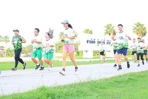 BIB: 
                            <button type="button" onclick="openModal(3680320)" class="btn btn-primary btn-sm float-right btn-popup" data-toggle="modal" data-target=".modal-high-quality">
                        <i class="fas fa-shopping-cart"></i> Add to Cart
                    </button>
                                            <button type="button" onclick="isThisMe(3680320, true)" class="btn btn-success btn-sm float-right btn-popup btn-isme hidden" data-toggle="tooltip" data-placement="bottom" title="นี่คือรูปของคุณใช่ไหม คลิกที่นี่เพื่อเอาเข้าอัลบั้ม">
                        <i class="fas fa-plus"></i> Add to album
                    </button>
                    <button type="button" onclick="isThisMe(3680320, false)" class="btn btn-warning btn-sm float-right btn-popup btn-isnotme hidden">
                        <i class="fas fa-ban"></i> Remove from album
                    </button>