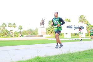 BIB: 2125
                            <button type="button" onclick="openModal(3679419)" class="btn btn-primary btn-sm float-right btn-popup" data-toggle="modal" data-target=".modal-high-quality">
                        <i class="fas fa-shopping-cart"></i> Add to Cart
                    </button>
                                            <button type="button" onclick="isThisMe(3679419, true)" class="btn btn-success btn-sm float-right btn-popup btn-isme hidden" data-toggle="tooltip" data-placement="bottom" title="นี่คือรูปของคุณใช่ไหม คลิกที่นี่เพื่อเอาเข้าอัลบั้ม">
                        <i class="fas fa-plus"></i> Add to album
                    </button>
                    <button type="button" onclick="isThisMe(3679419, false)" class="btn btn-warning btn-sm float-right btn-popup btn-isnotme hidden">
                        <i class="fas fa-ban"></i> Remove from album
                    </button>