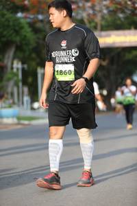 BIB: 1860
                            <button type="button" onclick="openModal(3623902)" class="btn btn-primary btn-sm float-right btn-popup" data-toggle="modal" data-target=".modal-high-quality">
                        <i class="fas fa-shopping-cart"></i> Add to Cart
                    </button>
                                            <button type="button" onclick="isThisMe(3623902, true)" class="btn btn-success btn-sm float-right btn-popup btn-isme hidden" data-toggle="tooltip" data-placement="bottom" title="นี่คือรูปของคุณใช่ไหม คลิกที่นี่เพื่อเอาเข้าอัลบั้ม">
                        <i class="fas fa-plus"></i> Add to album
                    </button>
                    <button type="button" onclick="isThisMe(3623902, false)" class="btn btn-warning btn-sm float-right btn-popup btn-isnotme hidden">
                        <i class="fas fa-ban"></i> Remove from album
                    </button>