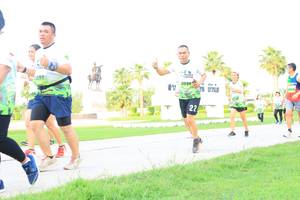 BIB: 
                            <button type="button" onclick="openModal(3689552)" class="btn btn-primary btn-sm float-right btn-popup" data-toggle="modal" data-target=".modal-high-quality">
                        <i class="fas fa-shopping-cart"></i> Add to Cart
                    </button>
                                            <button type="button" onclick="isThisMe(3689552, true)" class="btn btn-success btn-sm float-right btn-popup btn-isme hidden" data-toggle="tooltip" data-placement="bottom" title="นี่คือรูปของคุณใช่ไหม คลิกที่นี่เพื่อเอาเข้าอัลบั้ม">
                        <i class="fas fa-plus"></i> Add to album
                    </button>
                    <button type="button" onclick="isThisMe(3689552, false)" class="btn btn-warning btn-sm float-right btn-popup btn-isnotme hidden">
                        <i class="fas fa-ban"></i> Remove from album
                    </button>