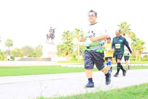 BIB: 923
                            <button type="button" onclick="openModal(3687931)" class="btn btn-primary btn-sm float-right btn-popup" data-toggle="modal" data-target=".modal-high-quality">
                        <i class="fas fa-shopping-cart"></i> Add to Cart
                    </button>
                                            <button type="button" onclick="isThisMe(3687931, true)" class="btn btn-success btn-sm float-right btn-popup btn-isme hidden" data-toggle="tooltip" data-placement="bottom" title="นี่คือรูปของคุณใช่ไหม คลิกที่นี่เพื่อเอาเข้าอัลบั้ม">
                        <i class="fas fa-plus"></i> Add to album
                    </button>
                    <button type="button" onclick="isThisMe(3687931, false)" class="btn btn-warning btn-sm float-right btn-popup btn-isnotme hidden">
                        <i class="fas fa-ban"></i> Remove from album
                    </button>