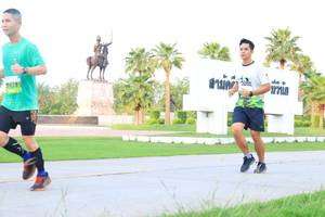 BIB: 
                            <button type="button" onclick="openModal(3673353)" class="btn btn-primary btn-sm float-right btn-popup" data-toggle="modal" data-target=".modal-high-quality">
                        <i class="fas fa-shopping-cart"></i> Add to Cart
                    </button>
                                            <button type="button" onclick="isThisMe(3673353, true)" class="btn btn-success btn-sm float-right btn-popup btn-isme hidden" data-toggle="tooltip" data-placement="bottom" title="นี่คือรูปของคุณใช่ไหม คลิกที่นี่เพื่อเอาเข้าอัลบั้ม">
                        <i class="fas fa-plus"></i> Add to album
                    </button>
                    <button type="button" onclick="isThisMe(3673353, false)" class="btn btn-warning btn-sm float-right btn-popup btn-isnotme hidden">
                        <i class="fas fa-ban"></i> Remove from album
                    </button>