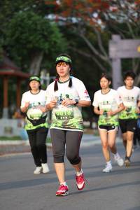 BIB: 818
                            <button type="button" onclick="openModal(3606951)" class="btn btn-primary btn-sm float-right btn-popup" data-toggle="modal" data-target=".modal-high-quality">
                        <i class="fas fa-shopping-cart"></i> Add to Cart
                    </button>
                                            <button type="button" onclick="isThisMe(3606951, true)" class="btn btn-success btn-sm float-right btn-popup btn-isme hidden" data-toggle="tooltip" data-placement="bottom" title="นี่คือรูปของคุณใช่ไหม คลิกที่นี่เพื่อเอาเข้าอัลบั้ม">
                        <i class="fas fa-plus"></i> Add to album
                    </button>
                    <button type="button" onclick="isThisMe(3606951, false)" class="btn btn-warning btn-sm float-right btn-popup btn-isnotme hidden">
                        <i class="fas fa-ban"></i> Remove from album
                    </button>