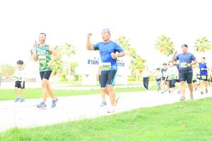 BIB: 902
                            <button type="button" onclick="openModal(3696110)" class="btn btn-primary btn-sm float-right btn-popup" data-toggle="modal" data-target=".modal-high-quality">
                        <i class="fas fa-shopping-cart"></i> Add to Cart
                    </button>
                                            <button type="button" onclick="isThisMe(3696110, true)" class="btn btn-success btn-sm float-right btn-popup btn-isme hidden" data-toggle="tooltip" data-placement="bottom" title="นี่คือรูปของคุณใช่ไหม คลิกที่นี่เพื่อเอาเข้าอัลบั้ม">
                        <i class="fas fa-plus"></i> Add to album
                    </button>
                    <button type="button" onclick="isThisMe(3696110, false)" class="btn btn-warning btn-sm float-right btn-popup btn-isnotme hidden">
                        <i class="fas fa-ban"></i> Remove from album
                    </button>