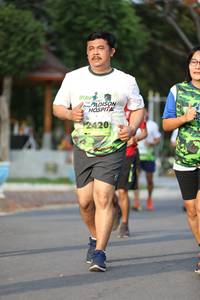 BIB: 420
                            <button type="button" onclick="openModal(3613908)" class="btn btn-primary btn-sm float-right btn-popup" data-toggle="modal" data-target=".modal-high-quality">
                        <i class="fas fa-shopping-cart"></i> Add to Cart
                    </button>
                                            <button type="button" onclick="isThisMe(3613908, true)" class="btn btn-success btn-sm float-right btn-popup btn-isme hidden" data-toggle="tooltip" data-placement="bottom" title="นี่คือรูปของคุณใช่ไหม คลิกที่นี่เพื่อเอาเข้าอัลบั้ม">
                        <i class="fas fa-plus"></i> Add to album
                    </button>
                    <button type="button" onclick="isThisMe(3613908, false)" class="btn btn-warning btn-sm float-right btn-popup btn-isnotme hidden">
                        <i class="fas fa-ban"></i> Remove from album
                    </button>