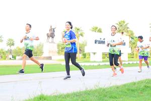 BIB: 
                            <button type="button" onclick="openModal(3682017)" class="btn btn-primary btn-sm float-right btn-popup" data-toggle="modal" data-target=".modal-high-quality">
                        <i class="fas fa-shopping-cart"></i> Add to Cart
                    </button>
                                            <button type="button" onclick="isThisMe(3682017, true)" class="btn btn-success btn-sm float-right btn-popup btn-isme hidden" data-toggle="tooltip" data-placement="bottom" title="นี่คือรูปของคุณใช่ไหม คลิกที่นี่เพื่อเอาเข้าอัลบั้ม">
                        <i class="fas fa-plus"></i> Add to album
                    </button>
                    <button type="button" onclick="isThisMe(3682017, false)" class="btn btn-warning btn-sm float-right btn-popup btn-isnotme hidden">
                        <i class="fas fa-ban"></i> Remove from album
                    </button>