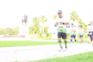 BIB: 2103
                            <button type="button" onclick="openModal(3692829)" class="btn btn-primary btn-sm float-right btn-popup" data-toggle="modal" data-target=".modal-high-quality">
                        <i class="fas fa-shopping-cart"></i> Add to Cart
                    </button>
                                            <button type="button" onclick="isThisMe(3692829, true)" class="btn btn-success btn-sm float-right btn-popup btn-isme hidden" data-toggle="tooltip" data-placement="bottom" title="นี่คือรูปของคุณใช่ไหม คลิกที่นี่เพื่อเอาเข้าอัลบั้ม">
                        <i class="fas fa-plus"></i> Add to album
                    </button>
                    <button type="button" onclick="isThisMe(3692829, false)" class="btn btn-warning btn-sm float-right btn-popup btn-isnotme hidden">
                        <i class="fas fa-ban"></i> Remove from album
                    </button>