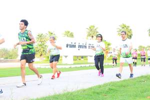 BIB: 2671
                            <button type="button" onclick="openModal(3683991)" class="btn btn-primary btn-sm float-right btn-popup" data-toggle="modal" data-target=".modal-high-quality">
                        <i class="fas fa-shopping-cart"></i> Add to Cart
                    </button>
                                            <button type="button" onclick="isThisMe(3683991, true)" class="btn btn-success btn-sm float-right btn-popup btn-isme hidden" data-toggle="tooltip" data-placement="bottom" title="นี่คือรูปของคุณใช่ไหม คลิกที่นี่เพื่อเอาเข้าอัลบั้ม">
                        <i class="fas fa-plus"></i> Add to album
                    </button>
                    <button type="button" onclick="isThisMe(3683991, false)" class="btn btn-warning btn-sm float-right btn-popup btn-isnotme hidden">
                        <i class="fas fa-ban"></i> Remove from album
                    </button>