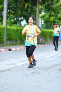 BIB: 5171
                            <button type="button" onclick="openModal(13112250)" class="btn btn-primary btn-sm float-right btn-popup" data-toggle="modal" data-target=".modal-high-quality">
                        <i class="fas fa-shopping-cart"></i> Add to Cart
                    </button>
                                            <button type="button" onclick="isThisMe(13112250, true)" class="btn btn-success btn-sm float-right btn-popup btn-isme hidden" data-toggle="tooltip" data-placement="bottom" title="นี่คือรูปของคุณใช่ไหม คลิกที่นี่เพื่อเอาเข้าอัลบั้ม">
                        <i class="fas fa-plus"></i> Add to album
                    </button>
                    <button type="button" onclick="isThisMe(13112250, false)" class="btn btn-warning btn-sm float-right btn-popup btn-isnotme hidden">
                        <i class="fas fa-ban"></i> Remove from album
                    </button>