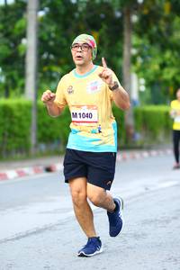 BIB: 1040
                            <button type="button" onclick="openModal(13111758)" class="btn btn-primary btn-sm float-right btn-popup" data-toggle="modal" data-target=".modal-high-quality">
                        <i class="fas fa-shopping-cart"></i> Add to Cart
                    </button>
                                            <button type="button" onclick="isThisMe(13111758, true)" class="btn btn-success btn-sm float-right btn-popup btn-isme hidden" data-toggle="tooltip" data-placement="bottom" title="นี่คือรูปของคุณใช่ไหม คลิกที่นี่เพื่อเอาเข้าอัลบั้ม">
                        <i class="fas fa-plus"></i> Add to album
                    </button>
                    <button type="button" onclick="isThisMe(13111758, false)" class="btn btn-warning btn-sm float-right btn-popup btn-isnotme hidden">
                        <i class="fas fa-ban"></i> Remove from album
                    </button>