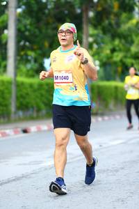 BIB: 1040
                            <button type="button" onclick="openModal(13111756)" class="btn btn-primary btn-sm float-right btn-popup" data-toggle="modal" data-target=".modal-high-quality">
                        <i class="fas fa-shopping-cart"></i> Add to Cart
                    </button>
                                            <button type="button" onclick="isThisMe(13111756, true)" class="btn btn-success btn-sm float-right btn-popup btn-isme hidden" data-toggle="tooltip" data-placement="bottom" title="นี่คือรูปของคุณใช่ไหม คลิกที่นี่เพื่อเอาเข้าอัลบั้ม">
                        <i class="fas fa-plus"></i> Add to album
                    </button>
                    <button type="button" onclick="isThisMe(13111756, false)" class="btn btn-warning btn-sm float-right btn-popup btn-isnotme hidden">
                        <i class="fas fa-ban"></i> Remove from album
                    </button>