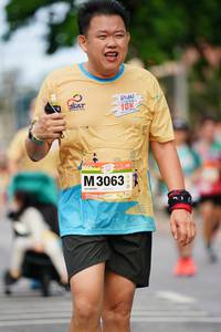 BIB: 3063
                            <button type="button" onclick="openModal(13121710)" class="btn btn-primary btn-sm float-right btn-popup" data-toggle="modal" data-target=".modal-high-quality">
                        <i class="fas fa-shopping-cart"></i> Add to Cart
                    </button>
                                            <button type="button" onclick="isThisMe(13121710, true)" class="btn btn-success btn-sm float-right btn-popup btn-isme hidden" data-toggle="tooltip" data-placement="bottom" title="นี่คือรูปของคุณใช่ไหม คลิกที่นี่เพื่อเอาเข้าอัลบั้ม">
                        <i class="fas fa-plus"></i> Add to album
                    </button>
                    <button type="button" onclick="isThisMe(13121710, false)" class="btn btn-warning btn-sm float-right btn-popup btn-isnotme hidden">
                        <i class="fas fa-ban"></i> Remove from album
                    </button>