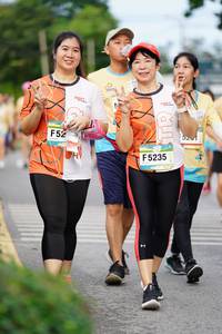 BIB: 5235
                            <button type="button" onclick="openModal(13123145)" class="btn btn-primary btn-sm float-right btn-popup" data-toggle="modal" data-target=".modal-high-quality">
                        <i class="fas fa-shopping-cart"></i> Add to Cart
                    </button>
                                            <button type="button" onclick="isThisMe(13123145, true)" class="btn btn-success btn-sm float-right btn-popup btn-isme hidden" data-toggle="tooltip" data-placement="bottom" title="นี่คือรูปของคุณใช่ไหม คลิกที่นี่เพื่อเอาเข้าอัลบั้ม">
                        <i class="fas fa-plus"></i> Add to album
                    </button>
                    <button type="button" onclick="isThisMe(13123145, false)" class="btn btn-warning btn-sm float-right btn-popup btn-isnotme hidden">
                        <i class="fas fa-ban"></i> Remove from album
                    </button>