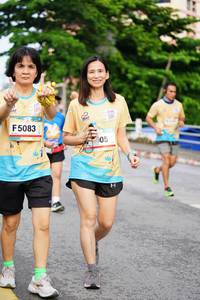 BIB: 5083
                            <button type="button" onclick="openModal(13123644)" class="btn btn-primary btn-sm float-right btn-popup" data-toggle="modal" data-target=".modal-high-quality">
                        <i class="fas fa-shopping-cart"></i> Add to Cart
                    </button>
                                            <button type="button" onclick="isThisMe(13123644, true)" class="btn btn-success btn-sm float-right btn-popup btn-isme hidden" data-toggle="tooltip" data-placement="bottom" title="นี่คือรูปของคุณใช่ไหม คลิกที่นี่เพื่อเอาเข้าอัลบั้ม">
                        <i class="fas fa-plus"></i> Add to album
                    </button>
                    <button type="button" onclick="isThisMe(13123644, false)" class="btn btn-warning btn-sm float-right btn-popup btn-isnotme hidden">
                        <i class="fas fa-ban"></i> Remove from album
                    </button>