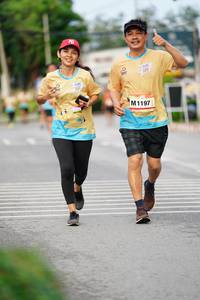 BIB: 1197
                            <button type="button" onclick="openModal(13120879)" class="btn btn-primary btn-sm float-right btn-popup" data-toggle="modal" data-target=".modal-high-quality">
                        <i class="fas fa-shopping-cart"></i> Add to Cart
                    </button>
                                            <button type="button" onclick="isThisMe(13120879, true)" class="btn btn-success btn-sm float-right btn-popup btn-isme hidden" data-toggle="tooltip" data-placement="bottom" title="นี่คือรูปของคุณใช่ไหม คลิกที่นี่เพื่อเอาเข้าอัลบั้ม">
                        <i class="fas fa-plus"></i> Add to album
                    </button>
                    <button type="button" onclick="isThisMe(13120879, false)" class="btn btn-warning btn-sm float-right btn-popup btn-isnotme hidden">
                        <i class="fas fa-ban"></i> Remove from album
                    </button>