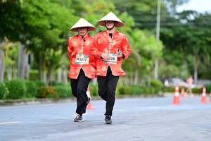 BIB: 5277
                            <button type="button" onclick="openModal(13104726)" class="btn btn-primary btn-sm float-right btn-popup" data-toggle="modal" data-target=".modal-high-quality">
                        <i class="fas fa-shopping-cart"></i> Add to Cart
                    </button>
                                            <button type="button" onclick="isThisMe(13104726, true)" class="btn btn-success btn-sm float-right btn-popup btn-isme hidden" data-toggle="tooltip" data-placement="bottom" title="นี่คือรูปของคุณใช่ไหม คลิกที่นี่เพื่อเอาเข้าอัลบั้ม">
                        <i class="fas fa-plus"></i> Add to album
                    </button>
                    <button type="button" onclick="isThisMe(13104726, false)" class="btn btn-warning btn-sm float-right btn-popup btn-isnotme hidden">
                        <i class="fas fa-ban"></i> Remove from album
                    </button>