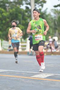 BIB: 1150
                            <button type="button" onclick="openModal(13156358)" class="btn btn-primary btn-sm float-right btn-popup" data-toggle="modal" data-target=".modal-high-quality">
                        <i class="fas fa-shopping-cart"></i> Add to Cart
                    </button>
                                            <button type="button" onclick="isThisMe(13156358, true)" class="btn btn-success btn-sm float-right btn-popup btn-isme hidden" data-toggle="tooltip" data-placement="bottom" title="นี่คือรูปของคุณใช่ไหม คลิกที่นี่เพื่อเอาเข้าอัลบั้ม">
                        <i class="fas fa-plus"></i> Add to album
                    </button>
                    <button type="button" onclick="isThisMe(13156358, false)" class="btn btn-warning btn-sm float-right btn-popup btn-isnotme hidden">
                        <i class="fas fa-ban"></i> Remove from album
                    </button>