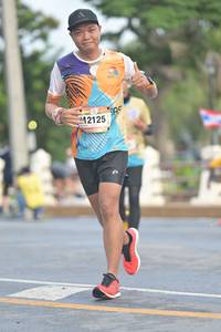 BIB: 12125
                            <button type="button" onclick="openModal(13150077)" class="btn btn-primary btn-sm float-right btn-popup" data-toggle="modal" data-target=".modal-high-quality">
                        <i class="fas fa-shopping-cart"></i> Add to Cart
                    </button>
                                            <button type="button" onclick="isThisMe(13150077, true)" class="btn btn-success btn-sm float-right btn-popup btn-isme hidden" data-toggle="tooltip" data-placement="bottom" title="นี่คือรูปของคุณใช่ไหม คลิกที่นี่เพื่อเอาเข้าอัลบั้ม">
                        <i class="fas fa-plus"></i> Add to album
                    </button>
                    <button type="button" onclick="isThisMe(13150077, false)" class="btn btn-warning btn-sm float-right btn-popup btn-isnotme hidden">
                        <i class="fas fa-ban"></i> Remove from album
                    </button>