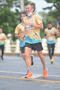 BIB: 1010
                            <button type="button" onclick="openModal(13132083)" class="btn btn-primary btn-sm float-right btn-popup" data-toggle="modal" data-target=".modal-high-quality">
                        <i class="fas fa-shopping-cart"></i> Add to Cart
                    </button>
                                            <button type="button" onclick="isThisMe(13132083, true)" class="btn btn-success btn-sm float-right btn-popup btn-isme hidden" data-toggle="tooltip" data-placement="bottom" title="นี่คือรูปของคุณใช่ไหม คลิกที่นี่เพื่อเอาเข้าอัลบั้ม">
                        <i class="fas fa-plus"></i> Add to album
                    </button>
                    <button type="button" onclick="isThisMe(13132083, false)" class="btn btn-warning btn-sm float-right btn-popup btn-isnotme hidden">
                        <i class="fas fa-ban"></i> Remove from album
                    </button>